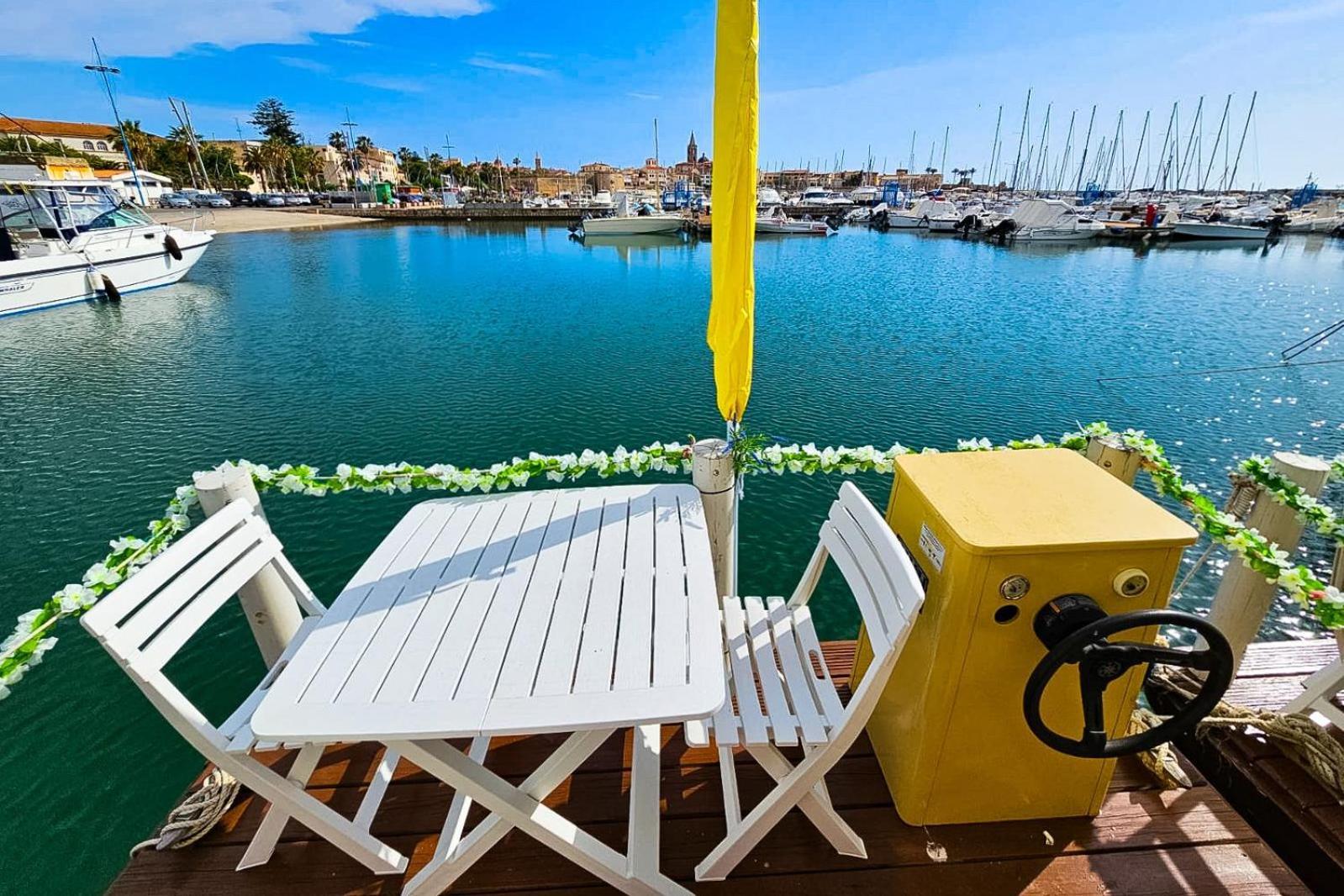 Hotel Houseboat Sardinia Alghero Exterior foto